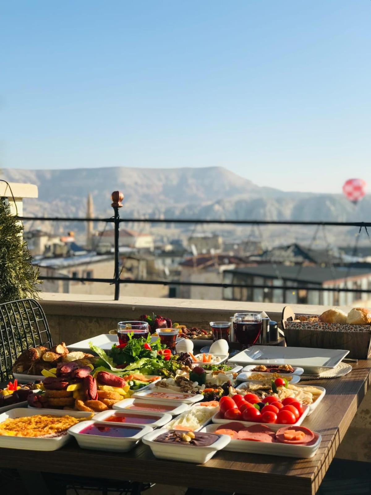 Enjoy Stone Hotel Goreme Bagian luar foto